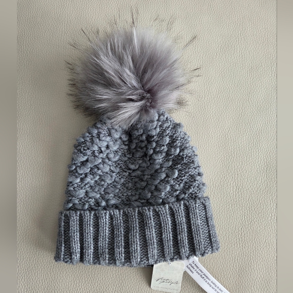 NWT - Free People Women's Wool Blended Full Moon Pom Beanie - Made In Canada